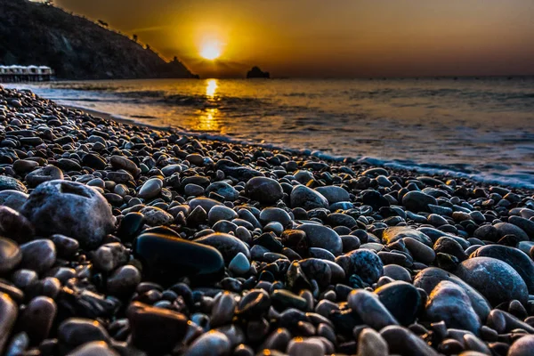 Herrlicher Sonnenaufgang über dem Meer — Stockfoto