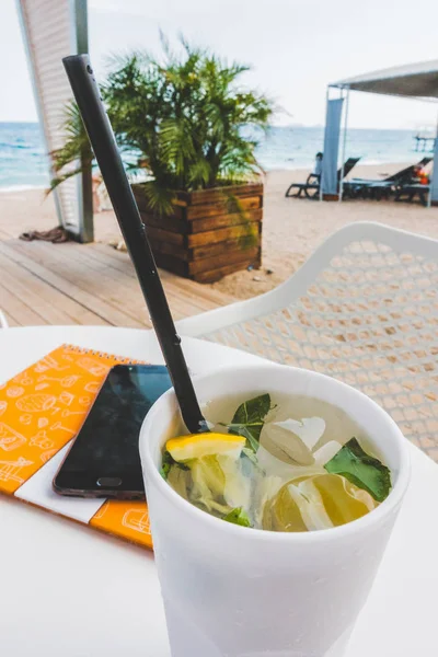 Cocktail Bij Seaside Resort Bar — Stockfoto