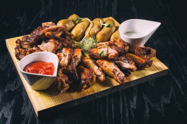 soslu et tabağı