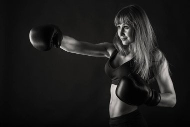 Boks eldivenleri kız