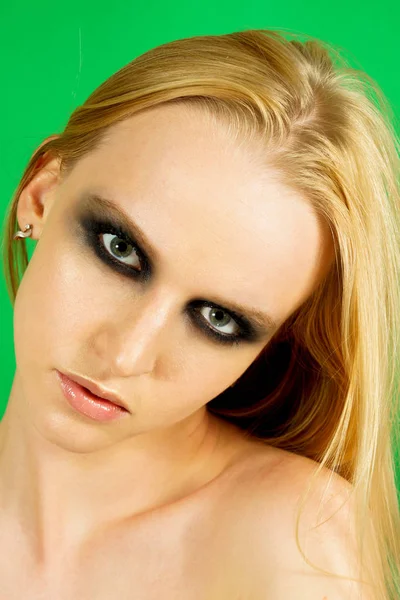 Maquillaje con sombras verdes — Foto de Stock