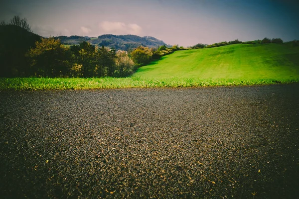 Elegante vista sul terreno montuoso — Foto Stock