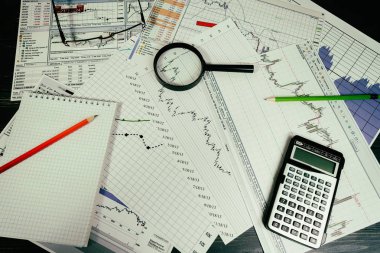 Finansal analizi ve grafikler. Arka plan üzerinde forex ve stok ma