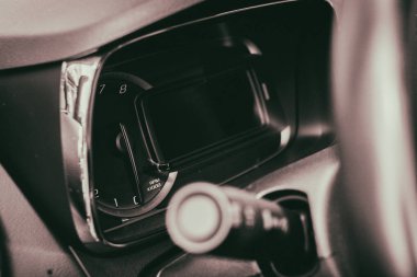 Kolu arabada dönüm