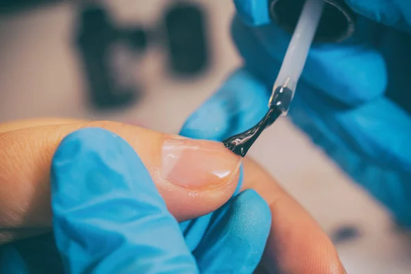 Manicura en el salón de spa — Foto de Stock