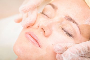insanlar, güzellik, spa, kozmetik ve cilt bakım kavramı