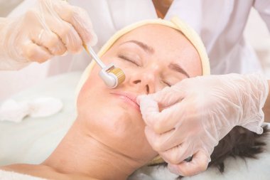 insanlar, güzellik, spa, kozmetik ve cilt bakım kavramı