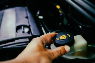 Arabanın motoru teknik onay