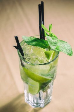 Masasına lezzetli restoran yemek