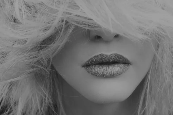 Girl`s lips in glitter — Stock Photo, Image