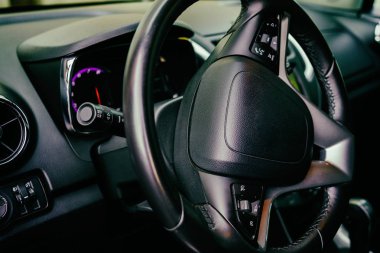 Direksiyon simidi tamam mı