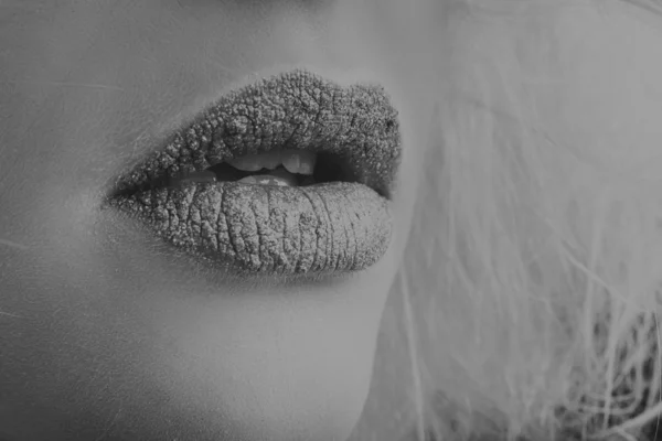 Labbra di ragazza in glitter — Foto Stock