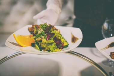 Masasına lezzetli restoran yemek