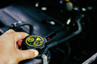 Arabanın motoru teknik onay