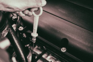 El motor yağında denetler