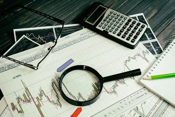 Vinnitsa, Ukrayna-25 Haziran 2017: Forex piyasasında analiz. 