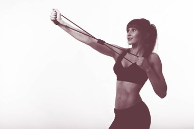 spor için elastik bantları ile kadın egzersiz