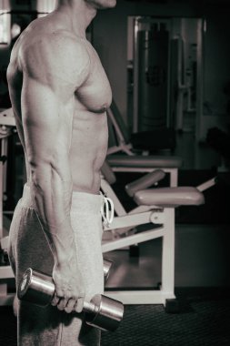 Halterli büyük pazılar.