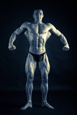 vücut geliştirmeci siyah