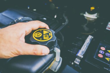 Arabanın motoru teknik onay