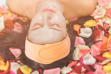 insanlar, güzellik, spa, kozmetik ve cilt bakım kavramı