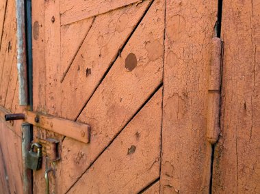 Kapalı eski kapı