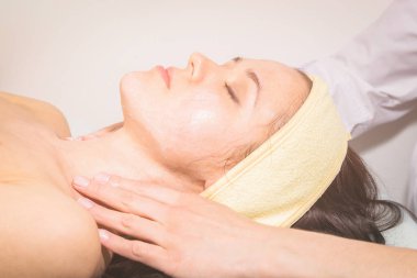 Yüz için kozmetik prosedürler