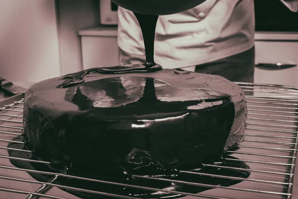 Süßwarenküche. Kuchen und Gebäck kochen — Stockfoto