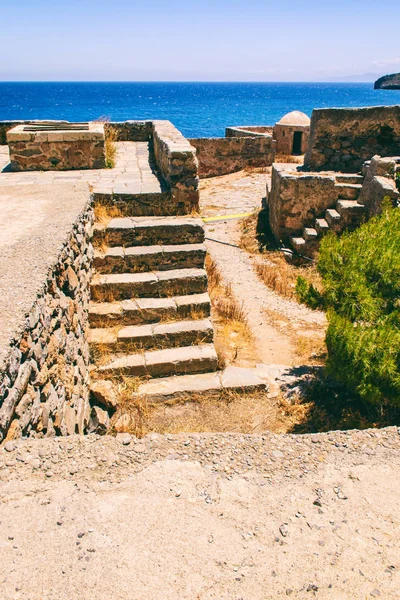 Escalier dans la ville antique — Photo