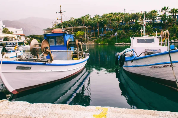 Βάρκες στην προβλήτα — Φωτογραφία Αρχείου