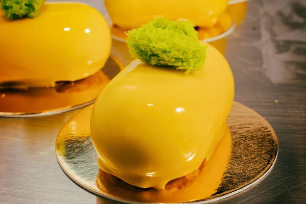 Preparation of yellow pastries — Stock Photo, Image