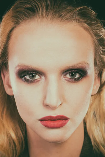 Lindo olho feminino close-up, maquiagem — Fotografia de Stock