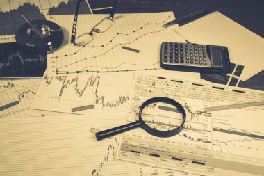 Finansal analizi ve grafikler. Arka plan üzerinde forex ve stok ma