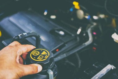 Arabanın motoru teknik onay