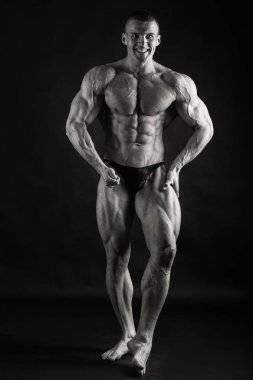 erkek gösteren kaslar