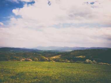 Muhteşem doğa, güzel ormanları ve çayırlar