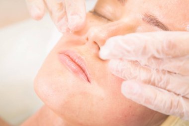 insanlar, güzellik, spa, kozmetik ve cilt bakım kavramı