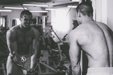 Spor serin vücut geliştirmeci