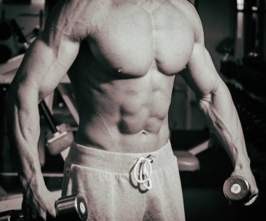 Halterli büyük pazılar.