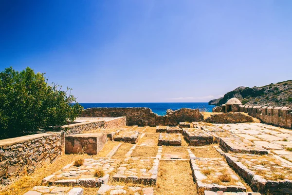 Rovine di un antico edificio — Foto Stock