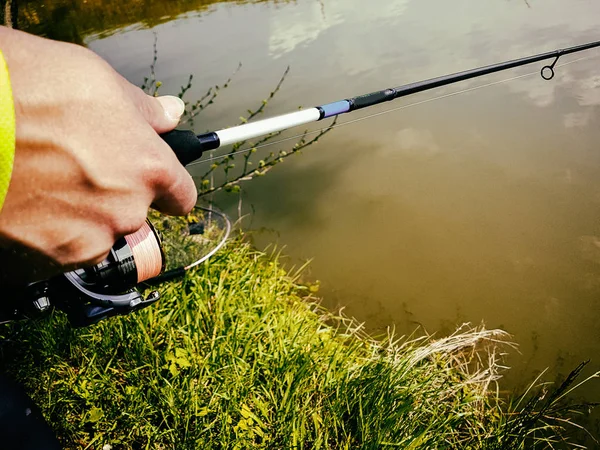 湖での釣りは — ストック写真