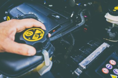 Arabanın motoru teknik onay