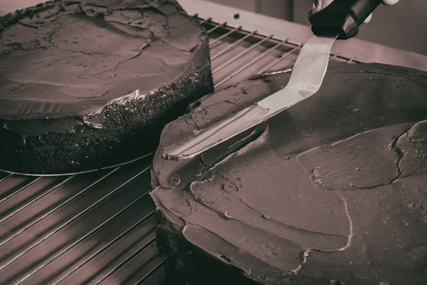 Cocinar un pastel de chocolate — Foto de Stock