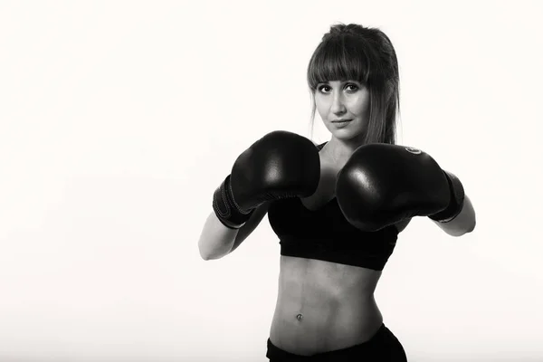 Chica en guantes de boxeo — Foto de Stock