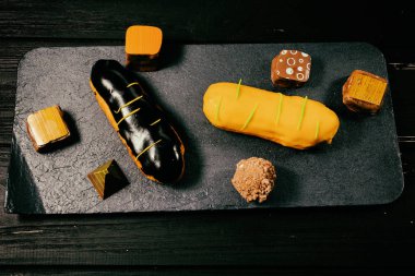 Şekerleme yemek. Pişirme kek ve hamur işleri