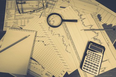 Finansal analizi ve grafikler. Arka plan üzerinde forex ve stok ma