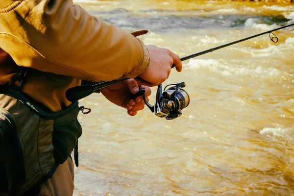 Trout fishing in the mountain river — Stock Photo, Image
