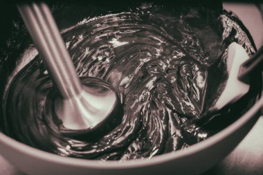 Çikolata sır karıştırma. Yemek kek