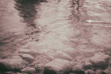 Güzel dağ nehir, muhteşem manzara