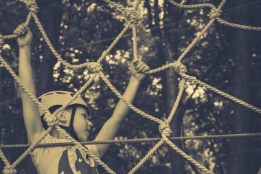 Halat Parkı çocuk tırmanıyor